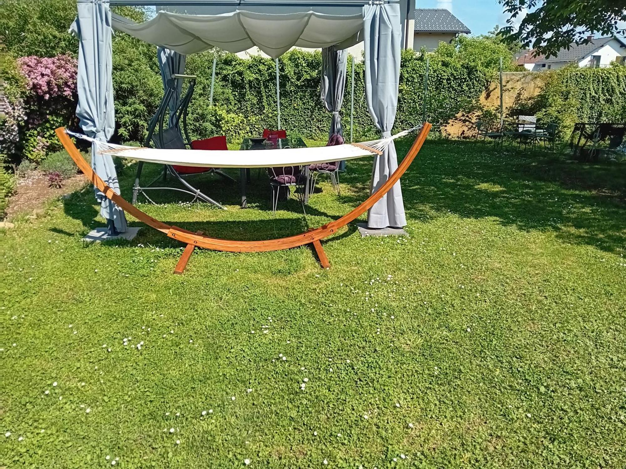 Camping Under The Walnut In Your Own Tent On A Shared Lot And Shared Bathroom ليوبليانا المظهر الخارجي الصورة